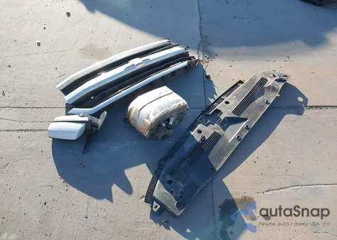 2018 Chevrolet Silverado 1500 2Lt from USA, damaged, VIN 3GCUKREC3JG401381